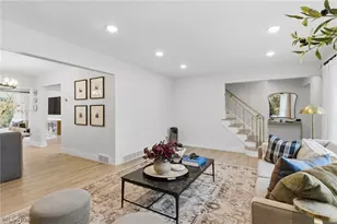 23250 Fairmount Blvd, Huber Heights, OH 44122 - Photo 6