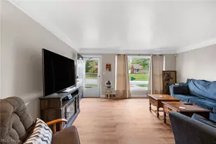 5234 Erwin St, Maple Heights, OH 44137 - Photo 16