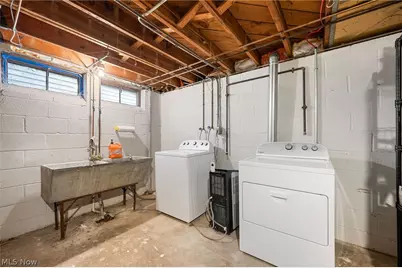 5234 Erwin Street, Maple Heights, OH 44137 - Photo 32