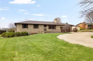 13671 Kent Ave NE, Hartville, OH 44632 - Photo 6