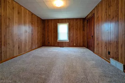 7538 Wolfes Crossing Road SE, Gnadenhutten, OH 44629 - Photo 4