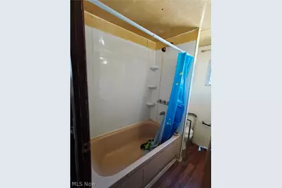 8112 Russell Lane, Loveland, OH 44144 - Photo 4