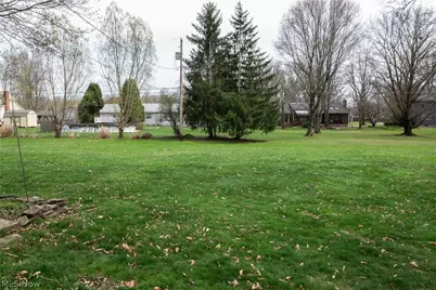 2004 Burning Tree Lane, Youngstown, OH 44505 - Photo 4