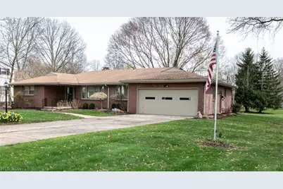 2004 Burning Tree Lane, Youngstown, OH 44505 - Photo 1