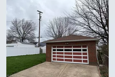 2436 Tuxedo Avenue, Parma, OH 44134 - Photo 6