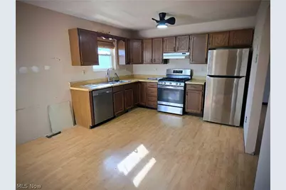221 S Stout Street, Harrisville, WV 26362 - Photo 10
