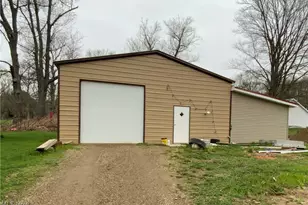 1112 Mick Rd, Wellsville, OH 43968 - Photo 4