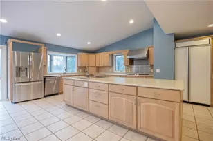 3475 Rolling Hills Dr, Pepper Pike, OH 44124 - Photo 18