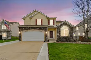 783 Outrigger Cove, Painesville Twp, OH 44077 - Photo 2