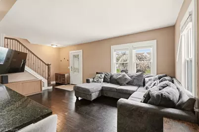 212 Marguerite Avenue, Cuyahoga Falls, OH 44221 - Photo 4