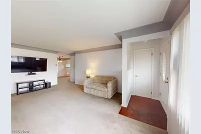 26361 Elinore Avenue, Euclid, OH 44132 - Photo 4