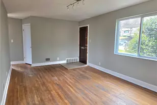1018 Jackson Ave, Parkersburg, WV 26101 - Photo 4