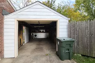 2520 Daleford Ave NE, Canton, OH 44705 - Photo 8