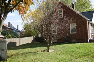 2520 Daleford Ave NE, Canton, OH 44705 - Photo 2