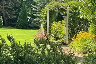 1222 Dearborn Dr, Akron, OH 44313 - Photo 46