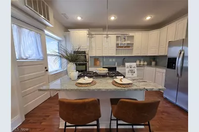 11430 Cedar Glen Parkway #B1-B2, Loveland, OH 44106 - Photo 2