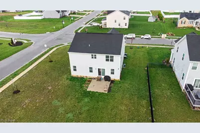 3268 Stoneleigh Road NE, Canton, OH 44721 - Photo 2