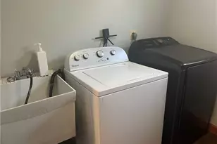 13330 S Partridge Dr, Valleyview, OH 44125 - Photo 24