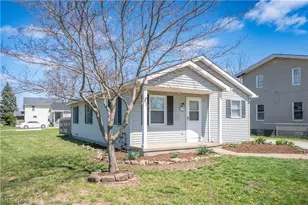 2005 17th St NE, Canton, OH 44705 - Photo 2