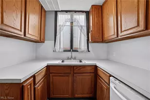 322 W 28th St, Lorain, OH 44055 - Photo 18