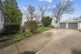 322 W 28th St, Lorain, OH 44055 - Photo 8