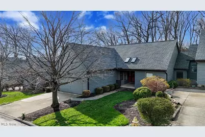 9096 Woodcrest Drive, Brecksville, OH 44141 - Photo 1