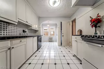 18313 Newell Road, Huber Heights, OH 44122 - Photo 2