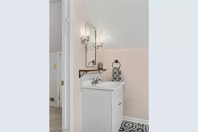 241 Lownsdale Avenue, Akron, OH 44313 - Photo 22