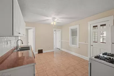 1714 Castle Avenue, Loveland, OH 44113 - Photo 12