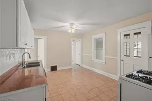 1714 Castle Ave, Loveland, OH 44113 - Photo 12