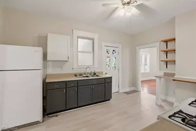 1714 Castle Avenue, Loveland, OH 44113 - Photo 6