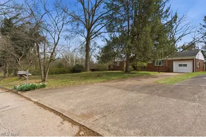 716 Briscoe Road, Parkersburg, WV 26104 - Photo 2