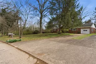 716 Briscoe Rd, Parkersburg, WV 26104 - Photo 2