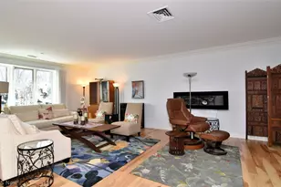 5200 Three Village Dr, Lyndhurst, OH 44124 - Photo 8