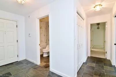 5200 Three Village Drive #LLC, Lyndhurst, OH 44124 - Photo 6