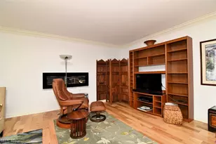 5200 Three Village Dr, Lyndhurst, OH 44124 - Photo 10