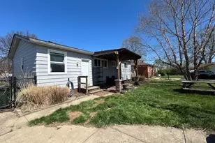 11821 Ronald Dr, Parma, OH 44130 - Photo 4