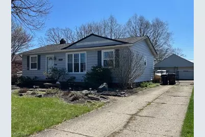 11821 Ronald Drive, Parma, OH 44130 - Photo 2