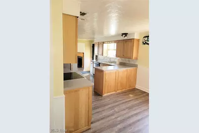 3405 Frazer Avenue NW, Canton, OH 44709 - Photo 4