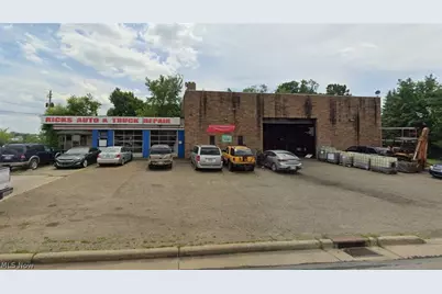 3795 Broadway Avenue NE, Louisville, OH 44641 - Photo 4