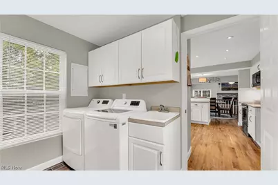 16460 Georgetown Court, Strongsville, OH 44136 - Photo 8