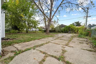 2012 Endrow Ave NE, Canton, OH 44705 - Photo 22