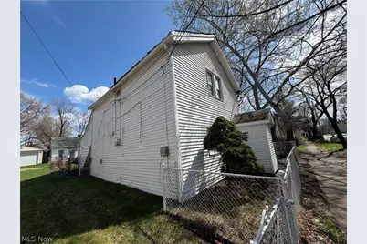 1369 E 41st Street, Loveland, OH 44103 - Photo 4