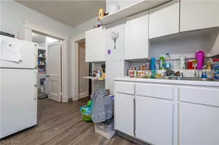 4004 E 52nd St, Newburgh Heights, OH 44105 - Photo 8