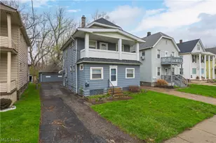 4004 E 52nd St, Newburgh Heights, OH 44105 - Photo 2