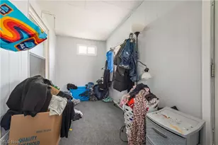 4004 E 52nd St, Newburgh Heights, OH 44105 - Photo 24