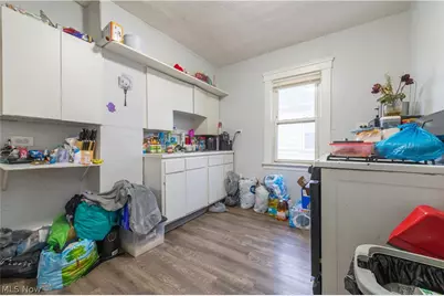 4004 E 52nd Street, Newburgh Heights, OH 44105 - Photo 6