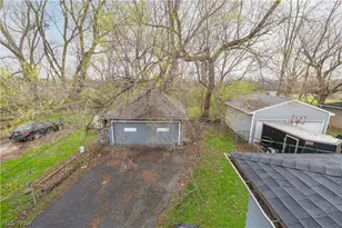 4004 E 52nd St, Newburgh Heights, OH 44105 - Photo 38