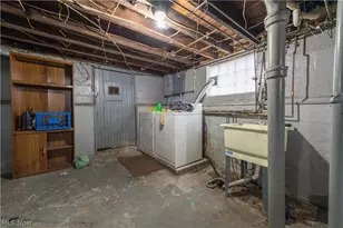 4004 E 52nd St, Newburgh Heights, OH 44105 - Photo 30