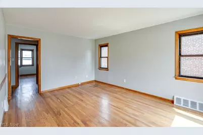 8514 Deerfield Drive, Parma, OH 44129 - Photo 6